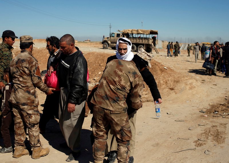 Iračka vojska privremeno obustavila ofenzivu na Mosul