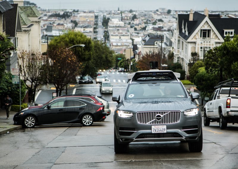 Uber zaustavio svoj program testiranja autonomnih automobila