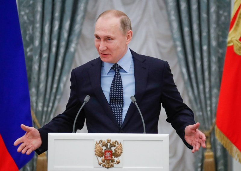 Putin ne isključuje teroristički napad u Sankt-Peterburgu