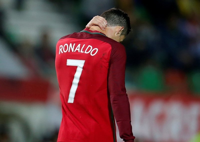 Ronaldo i Portugal iznenađujuće izgubili, Island poslao poruku Hrvatskoj