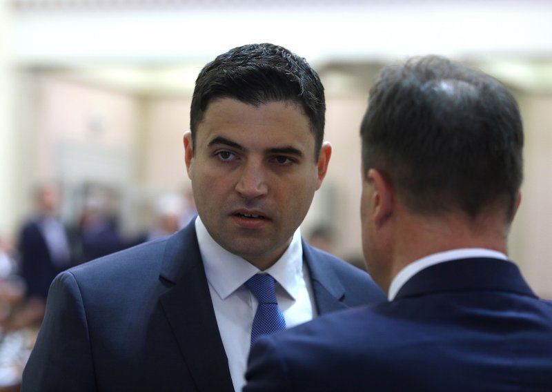 'Agrokorov dug ne smije postati dug hrvatskih građana'