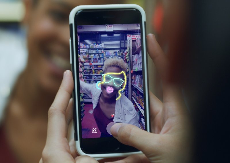 Facebook novim mogućnostima zadao možda i konačni udarac Snapchatu