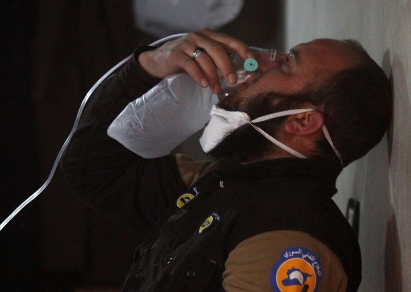 Bojni otrovi bačeni na sjeverozapadu Sirije, najmanje 58 žrtava