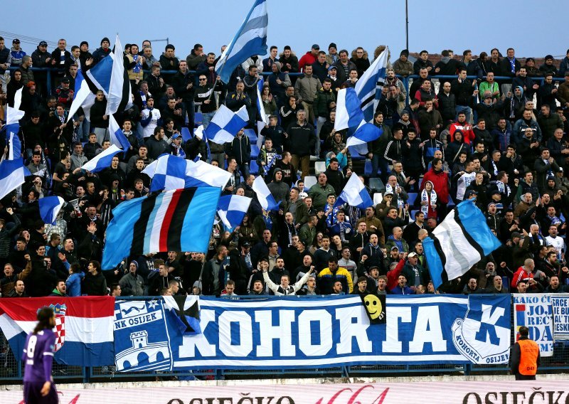 Osijekovi navijači upozoravaju: Hrvatska klizi prema totalitarizmu