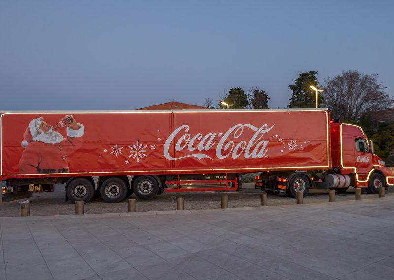 Coca-Cola prodaje punionice, dobit potonula 55 posto