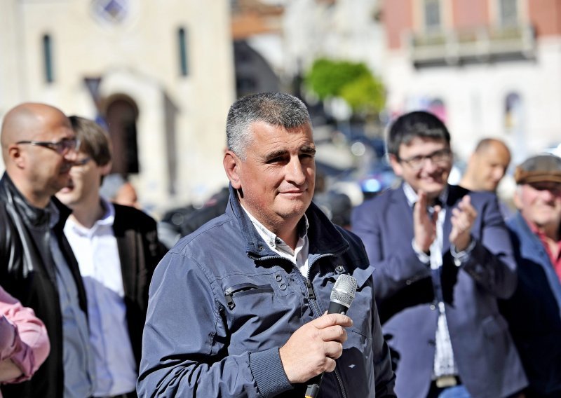 Bulj podnosi kaznenu prijavu protiv guvernera Vujčića
