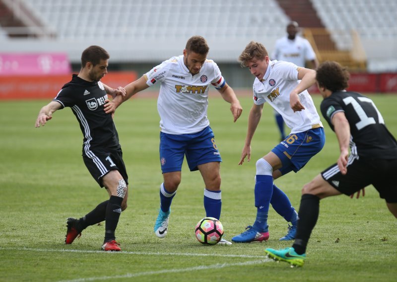 Slaven zasluženo iznenadio Hajduk na tužnom Poljudu!