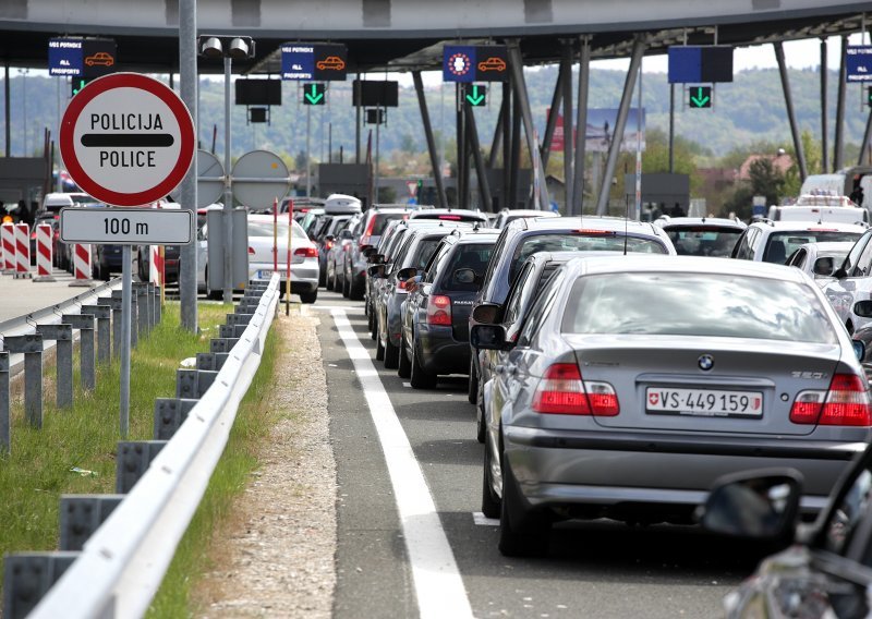 Gužve na granicama popustile, ali i dalje se čeka dugo na prolazak