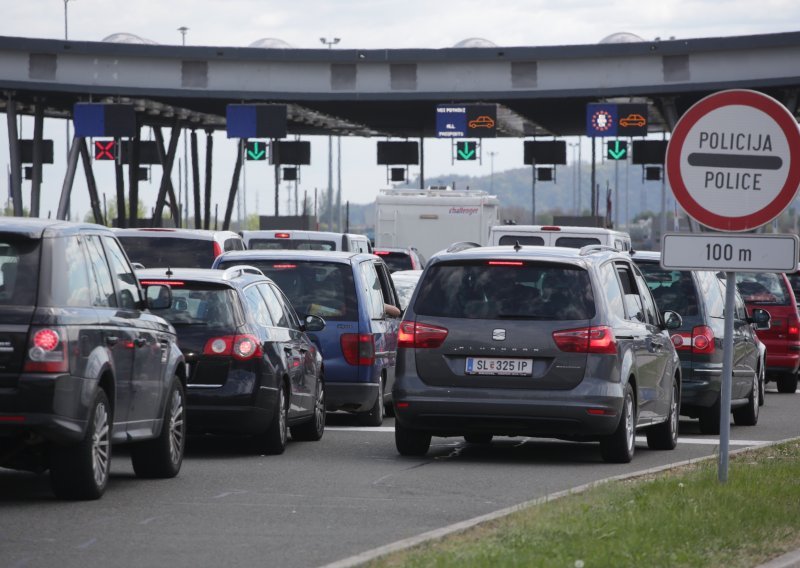 HAK: Pojačan promet, moguća su čekanja na graničnim prijelazima