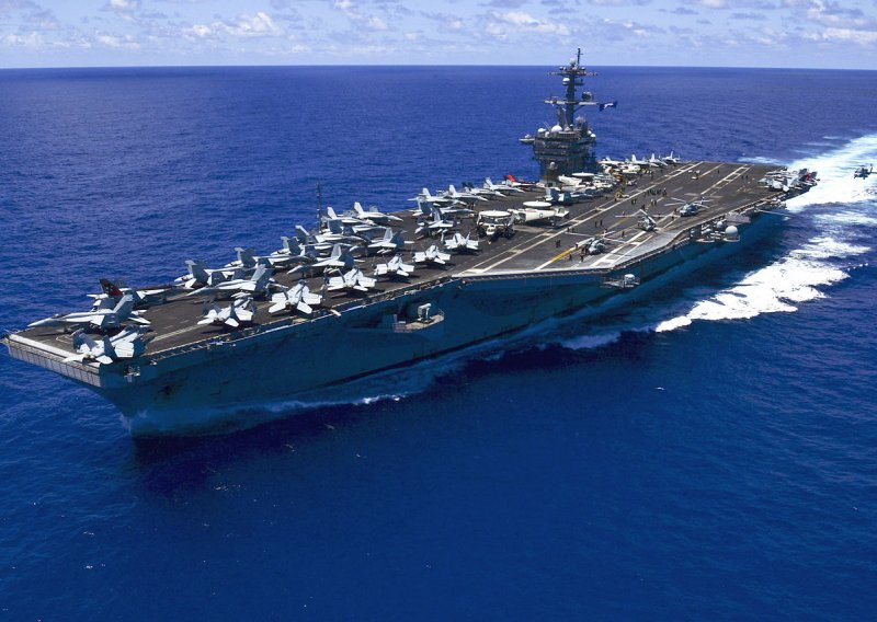 Pjongjang obećao odgovoriti na raspoređivanje američke mornarice