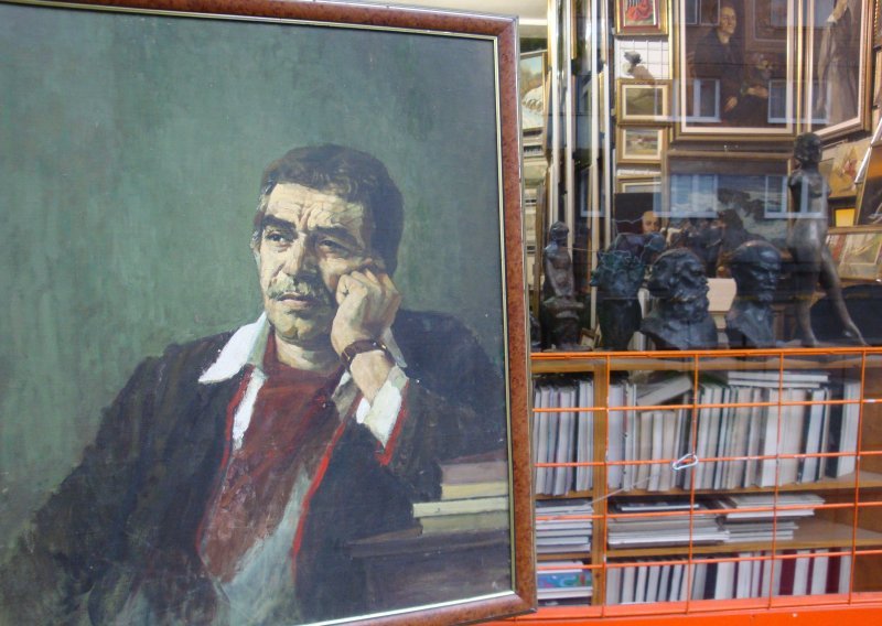 Ispred sarajevske galerije izložen portret nobelovca