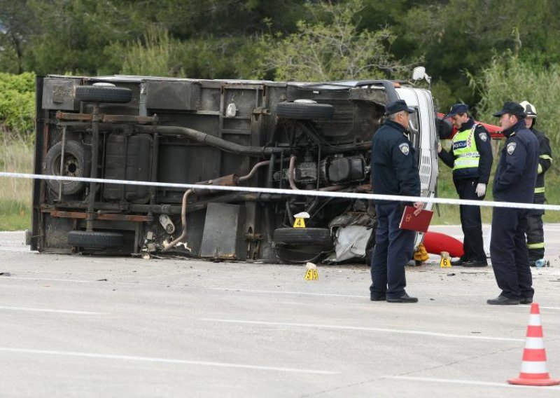 U sudaru kampera i automobila poginuo njemački turist