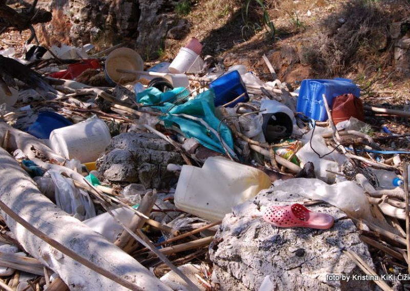 Enormne količine albanskog smeća na Mljetu!