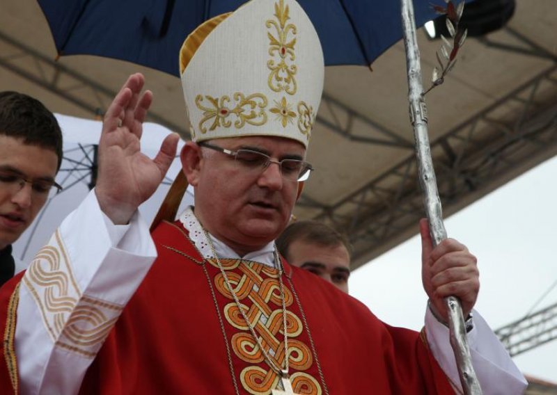Dubrovački biskup zatražio oprost građana zbog krađe relikvija