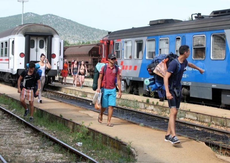 Nelogičnosti koje putnicima HŽ-a zagorčavaju život