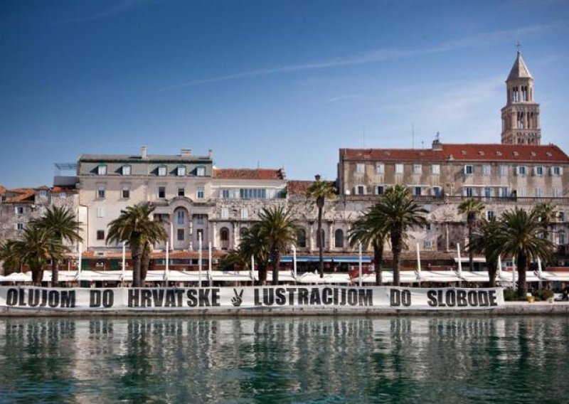 'Olujom do Hrvatske, lustracijom do slobode'
