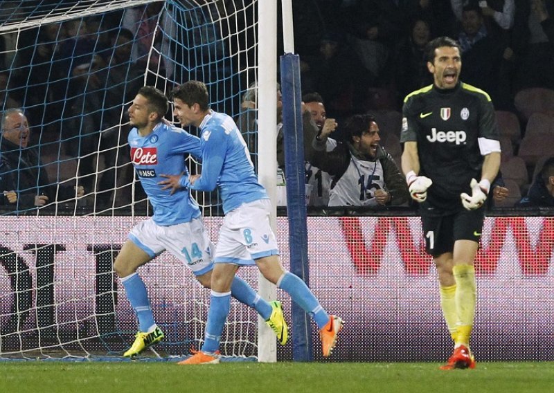 Napoli srušio Juventus u velikom talijanskom derbiju