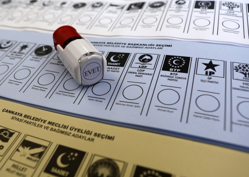 Krvavi izbori u Turskoj: poginulo šesto osoba
