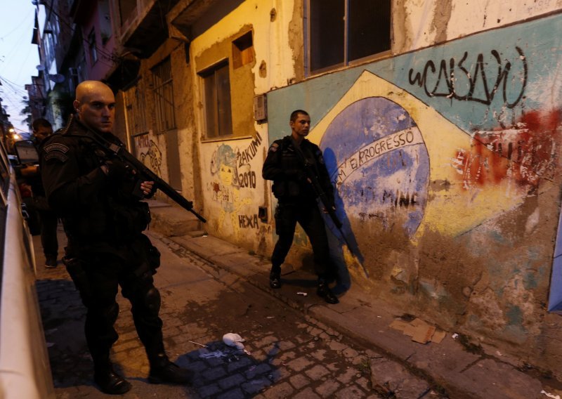Brazilska policija i vojska čiste favele od krijumčara droge