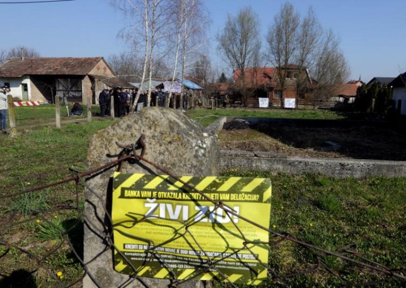 Branitelja s troje djece bacaju na ulicu