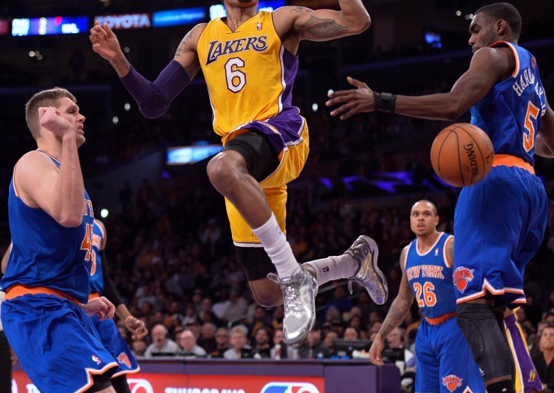 Čuda se ipak događaju; oslabljeni Lakersi dobili Jacksonov New York!