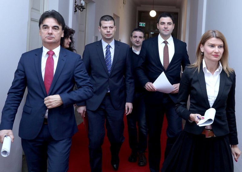 SDP traži od Vlade financijski plan za 'operaciju Ina'