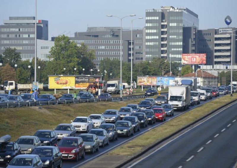 'Zagreb dobiva novi porez na motorna vozila'