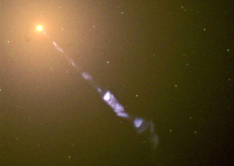 Crna rupa ispalila superbrze zvijezde prema nama