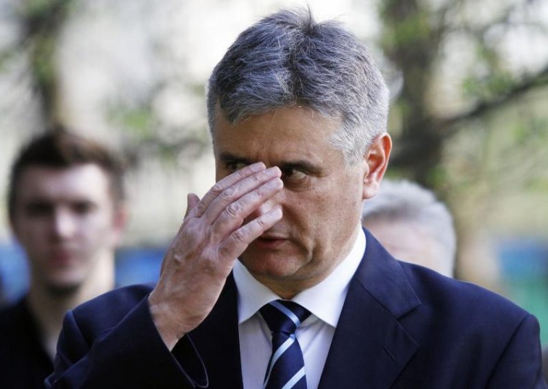 Karamarko u strahu da se HDZ-ovci ne opuste