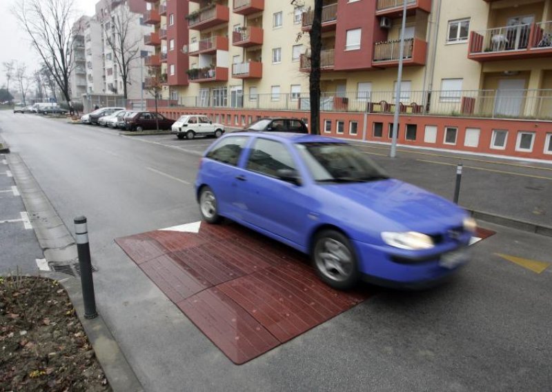 Ležeći policajci uskoro nestaju, zamijenit će ih kamere