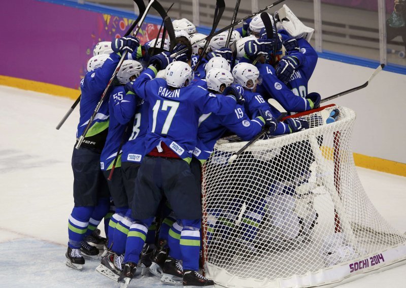 Kakav dan za Slovence! Veliki trijumf hokejaša