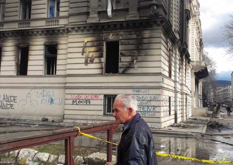 Centar Sarajeva izgleda sablasno, sve podsjeća na '92.