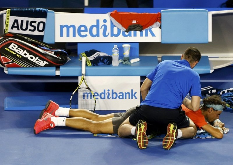 Wawrinka se ljutio, ali Nadal i dalje muku muči