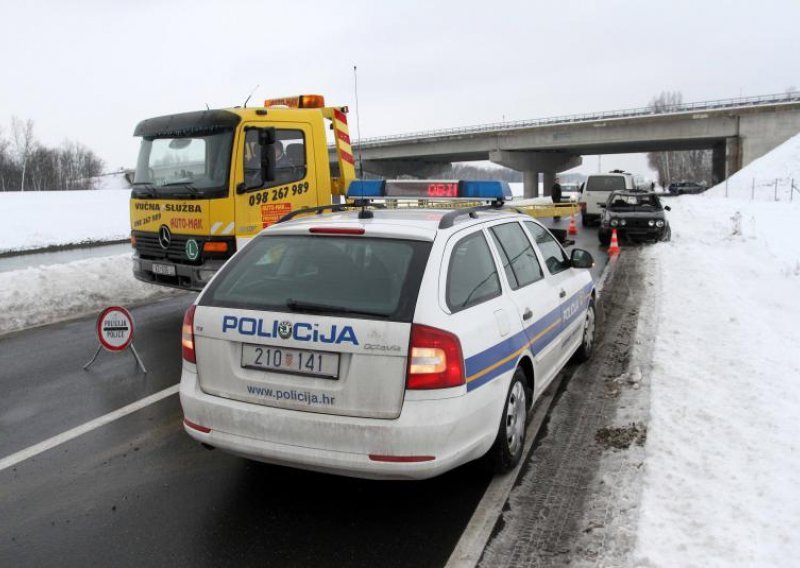 U kanalu na dubini od osam metara nađen auto s lešem