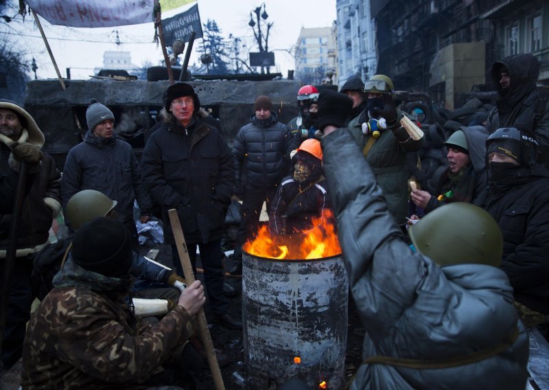 Prosvjednici u Kijevu plaćaju najamninu i režije