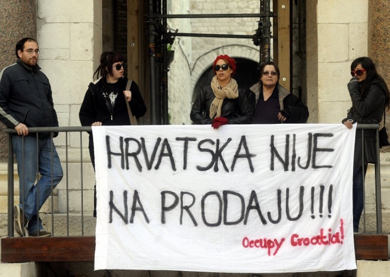 'Vlada poručuje investitorima da zaobilaze Hrvatsku'