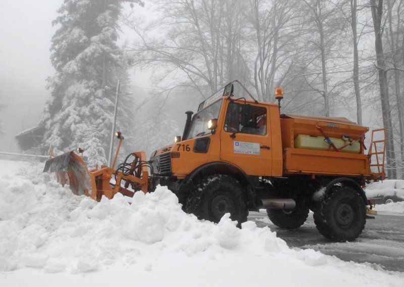 Stotinjak osnovnoškolaca ne može sa Sljemena