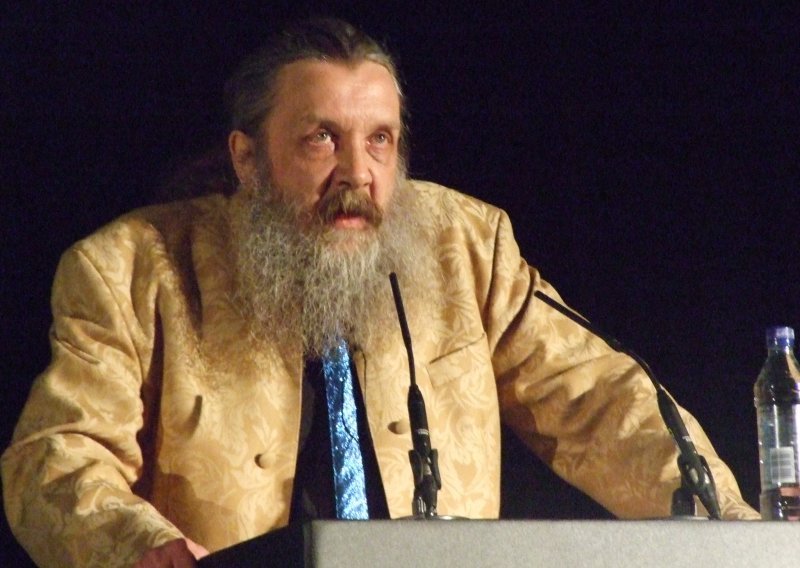 Alan Moore ekskomunicirao se iz javnog života