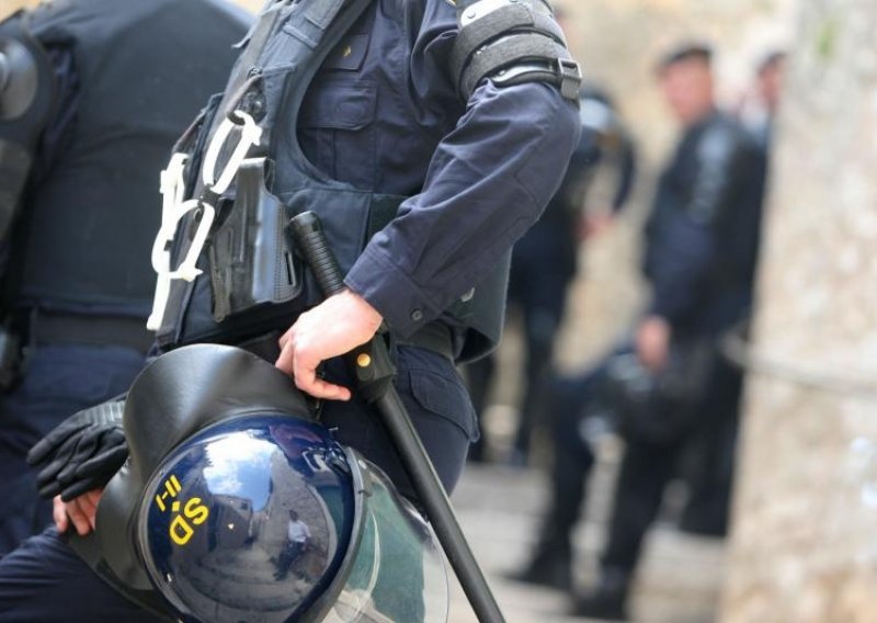Policijska racija na tulumu hrvatske elite