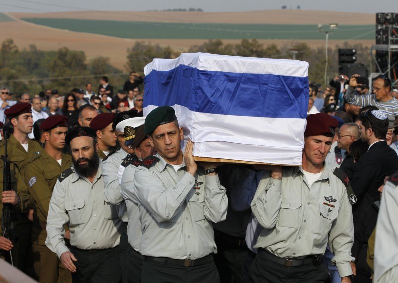 Nakon Sharonovog pogreba na Izrael ispaljene dvije rakete