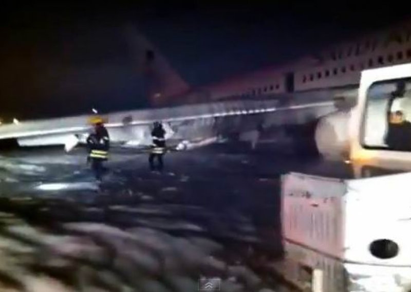 U prinudnom slijetanju saudijskog zrakoplova 29 ozlijeđenih