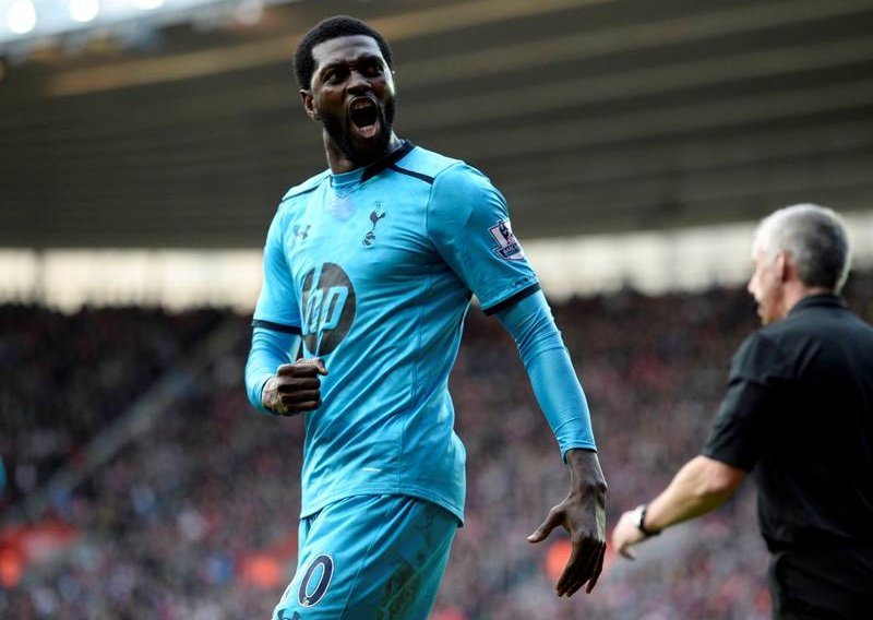 Adebayor dotukao Lovrena i njegove 'svece'