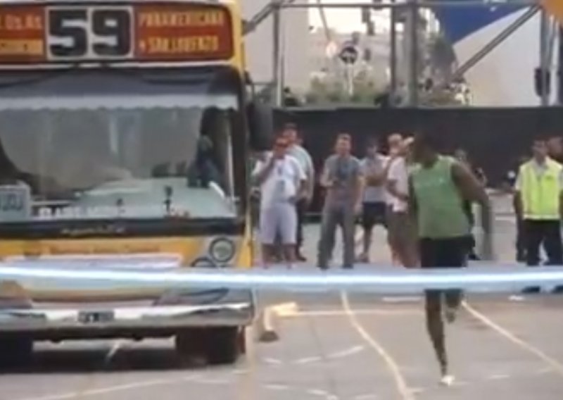 Usain Bolt brži i od busa; ni stroj mu ne može ništa