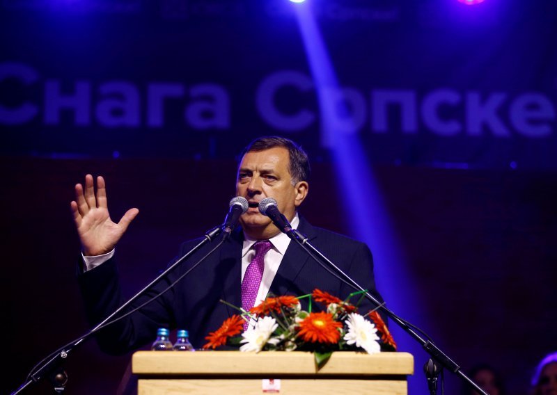 99,7 posto izašlih birača podržalo Dodika, on RS proglašava državom