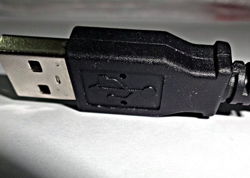 Napokon ćete moći USB gurati kako hoćete