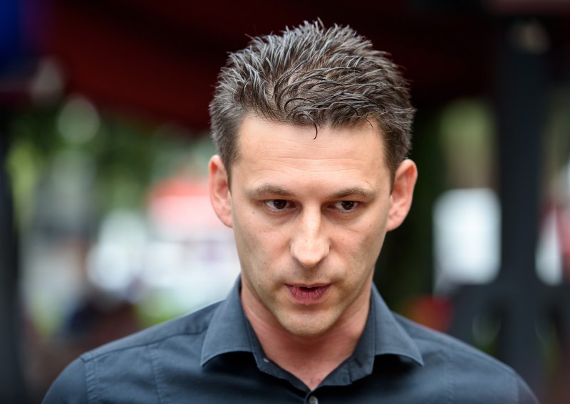 Petrov već sedam dana čeka odgovore HDZ-a i SDP-a