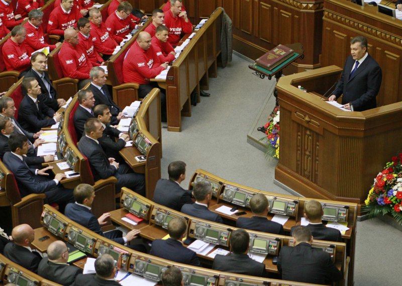 Ukrajina raskrstila s Europskom unijom, okreće se Rusiji