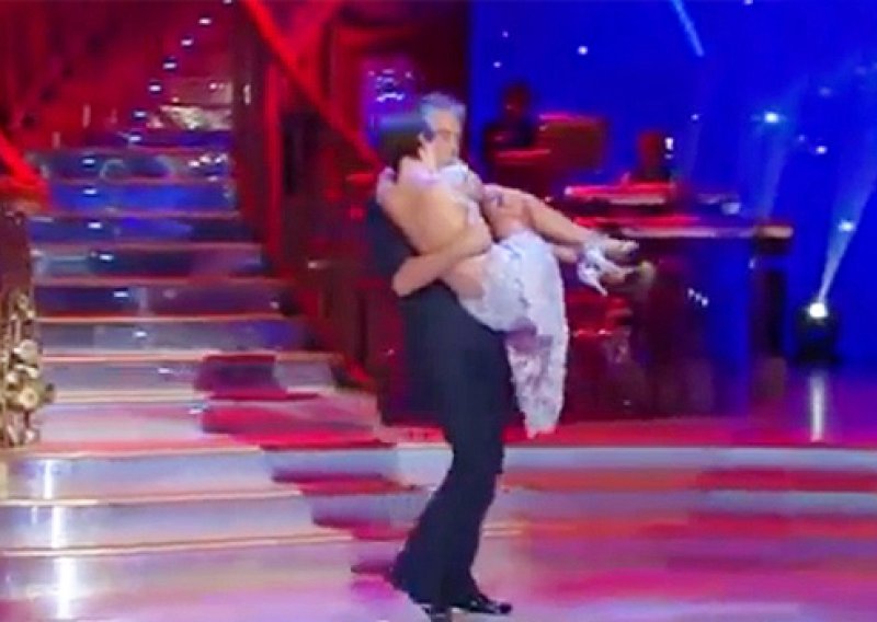 Potpuno slijepi Bocelli oduševio u 'Plesu sa zvijezdama'