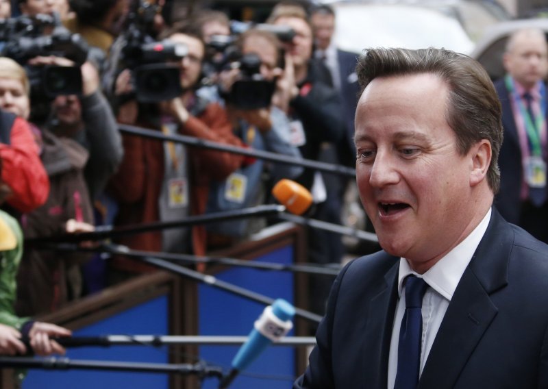 'Cameron ugrožava slobodu svih svjetskih medija'