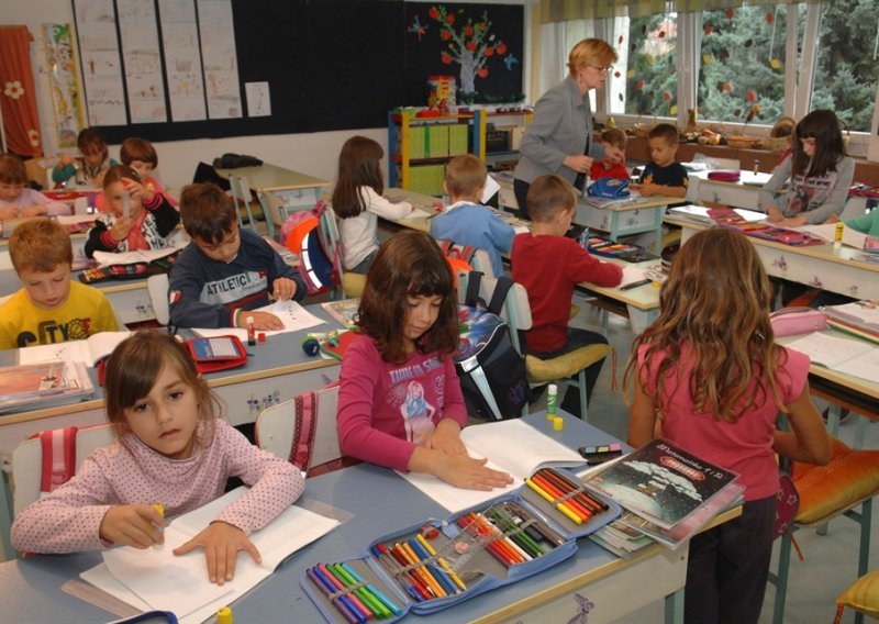 U sedam hrvatskih škola gasi se nastava, a u njih 95 nije upisan nijedan učenik